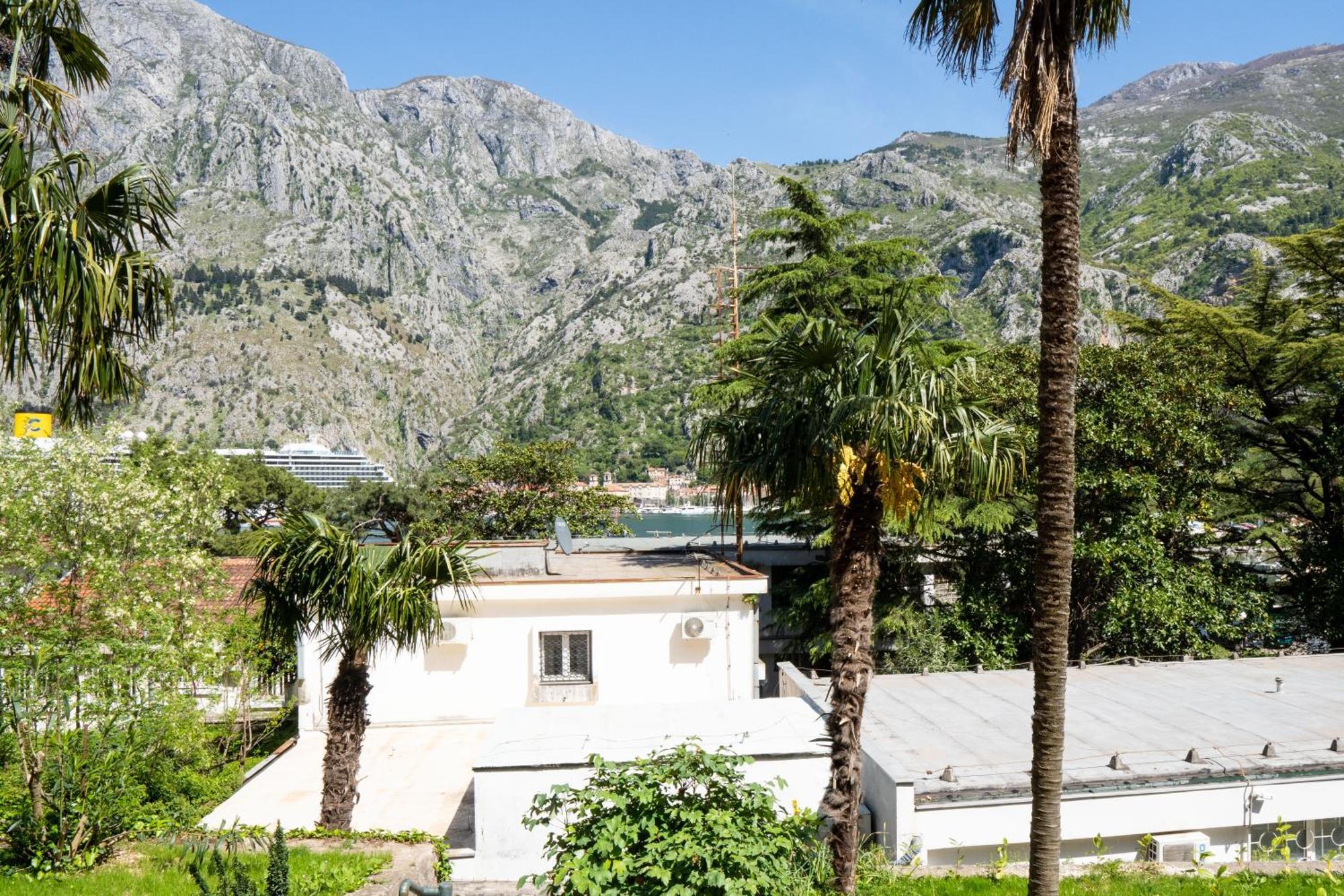 M&B Apartment Kotor Exteriör bild